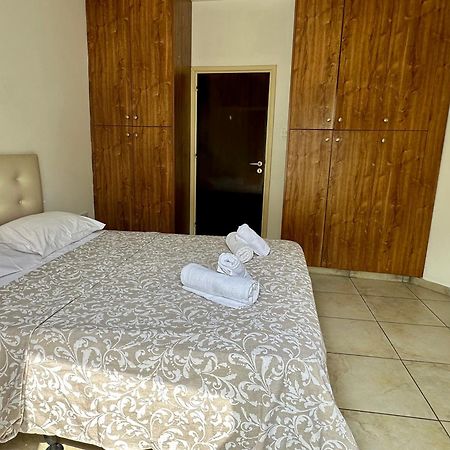 Private Room In Shared Flat Никосия Экстерьер фото