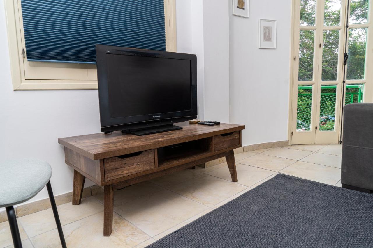 Private Room In Shared Flat Никосия Экстерьер фото